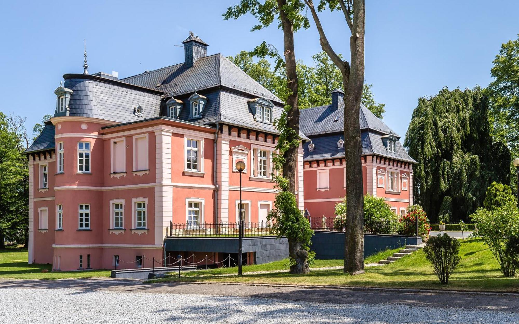 Palac Spiz Kolo Karpacza Готель 3*